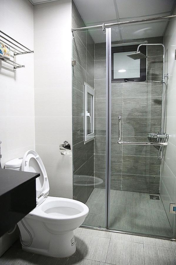 V House 6 Serviced Apartment Hanoi Bagian luar foto